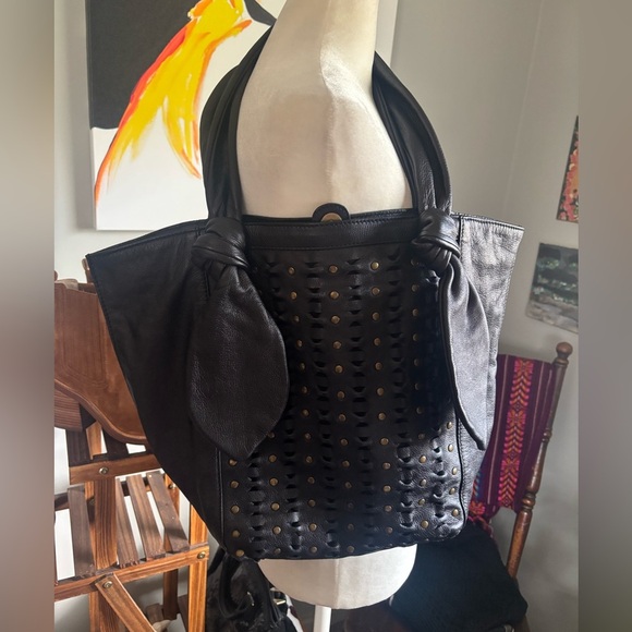 Frye Like New Jade Elegant Black Studded Tote Bag - Picture 2 of 11